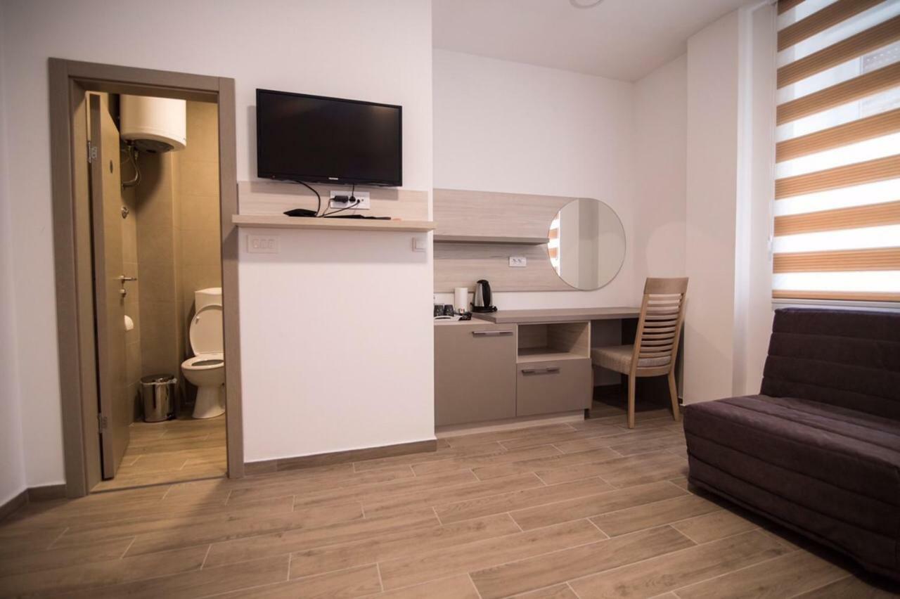 Apartmani Mg トレビニエ エクステリア 写真